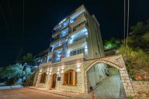 Bangunan di mana terletaknya hotel