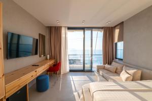 Televisyen dan/atau pusat hiburan di Hotel Ble Ble Vlore