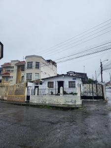 Το κτήριο όπου στεγάζεται  η παραθεριστική κατοικία +25 φωτογραφίες