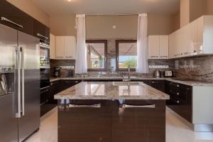 Fotografie z fotogalerie ubytování Aphrodite Hills Mythos Collection Villa Iris Private Pool Sea View v destinaci Paphos