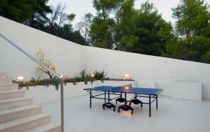 Balkón alebo terasa v ubytovaní Stunning Brac Villa 5 Bedrooms Villa Infinite Stunning Sea Views Seafront Location Sutivan