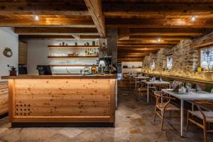 Restaurace v ubytování Nestalp Malga Campo + 37 fotografií