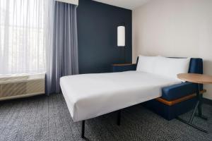 Postel nebo postele na pokoji v ubytování Courtyard by Marriott Atlanta Buckhead