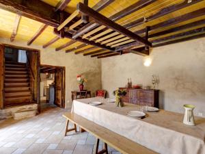 Fotografie z fotogalerie ubytování Gîte Authentique avec Terrasse et Animaux Admis - FR-1-496-361 v destinaci Panissières