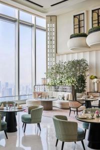 Istumisnurk majutusasutuses Shangri-La Nanshan, Shenzhen, Stay for 2 consecutive nights and enjoy breakfast