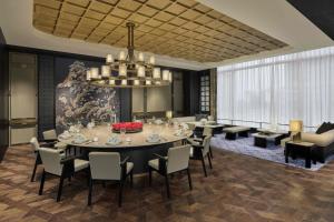 Istumisnurk majutusasutuses Shangri-La Nanshan, Shenzhen, Stay for 2 consecutive nights and enjoy breakfast