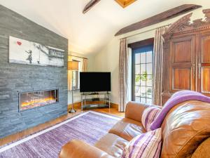 Μια τηλεόραση ή/και κέντρο ψυχαγωγίας στο Quantock Hideaway