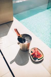 Joogid majutusasutuses Ravishing Stikovica Villa 5 Bedrooms Villa Ocean Serenity Private Pool