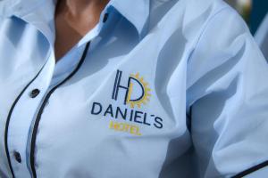 Certificato, attestato, insegna o altro documento esposto da Hotel Daniels