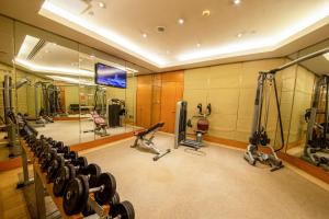 Fitness centrum a/nebo fitness zařízení v ubytování The Kunlun Beijing Jin Jiang Radisson