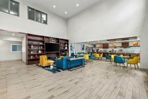 Posezení v ubytování Comfort Suites Longview North