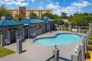 an image of a swimming pool at a hotel at Quality Inn Simpsonville-Greenville in Simpsonville