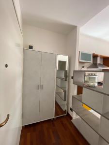 Kuchyň nebo kuchyňský kout v ubytování La casa di Samu - intero appartamento 2 camere più servizi