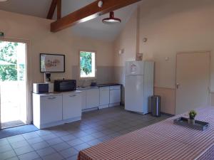 Gallery image of Camping Onlycamp les Bords de Vienne in L'Ile-Bouchard +3 photos