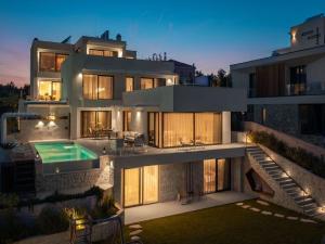 Πισίνα στο ή κοντά στο Magnificent Murter Villa Villa Royal 4 Bedrooms Sea Views & Private Pool