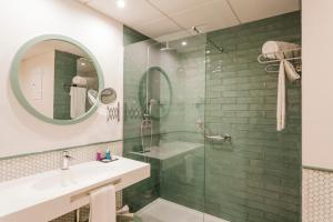 Een badkamer bij Fénix Torremolinos - Adults Only Recommended