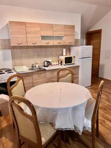 Η κουζίνα ή μικρή κουζίνα στο BIG Apartment 3 Bedrooms