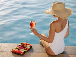 Nápoje v ubytování Fairmont Ajman