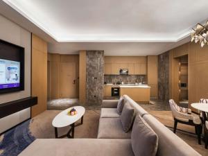 Mercure Shenzhen Longgang的休息区