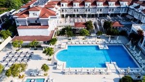 The swimming pool at or close to Viking Garden Hotel