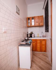 Køkken eller tekøkken på Reza Stays Apartment near mwananyamala hospital & CBD