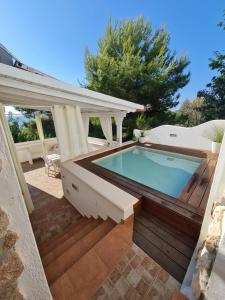 Πισίνα στο ή κοντά στο Casa vacanze "Il Carrubo"