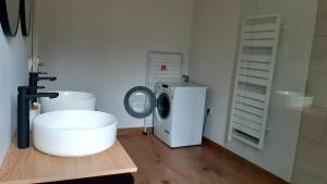 Fotografie z fotogalerie ubytování La Ferme Lazare - maison entièrement rénovée v destinaci Saint-Pierre-dʼAlbigny