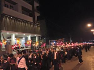 UCT Taunggyi Hotel tesisinde bir restoran veya yemek mekanı