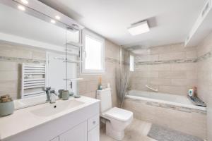 Imagen de la galería de 100m de la plage - Appart avec jardin pour 5, en Brignogan-Plage