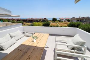 A balcony or terrace at Villa Baycasa