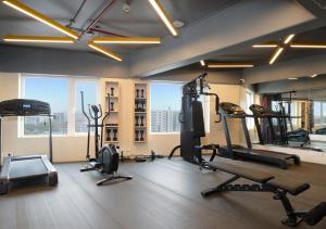 Sporto salė apgyvendinimo įstaigoje Bloom Hub WEH Andheri
