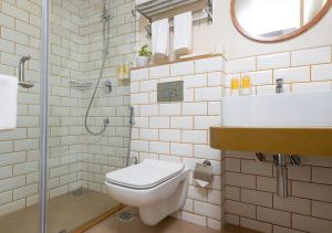 Vonios kambarys apgyvendinimo įstaigoje Bloom Hub WEH Andheri