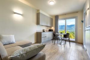 Kuchyň nebo kuchyňský kout v ubytování Hostdomus - Villa Eden FREE GARAGE + 29 fotografií