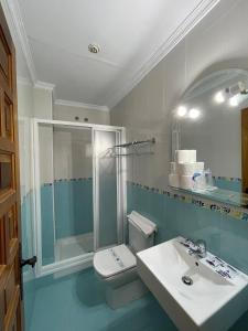 Koupelna v ubytování Hostal Malia + 12 fotografií