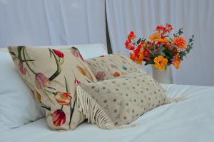 Una cama o camas en una habitación de Noortweghe GLAMPING