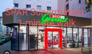 Et logo, certifikat, skilt eller en pris der bliver vist frem på Premium Deluxe Zentrum nähe