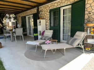Patio nebo venkovní prostory v ubytování Beach House Valerija