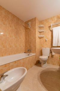 Bilik mandi di Port Sa Playa beach apartment