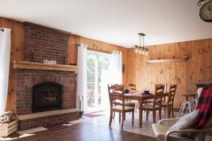 Posezení v ubytování Spa Pool table Mountain - Chalet Avalanche