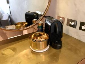 Kaffe- og tefaciliteter på Surfers' Loft Tamarama - direct access to the beach