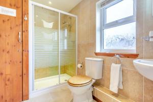 Ένα μπάνιο στο 3 Bed in Glenhinnisdal oc-s32340 +15 φωτογραφίες
