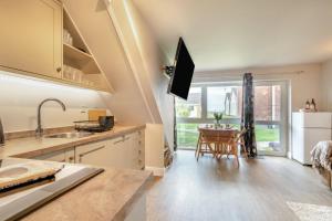 Η κουζίνα ή μικρή κουζίνα στο 3 Bed in Corton oc-s32347