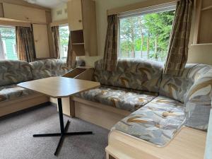 Holiday Lodge的休息区