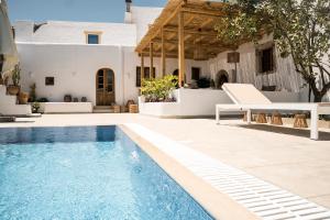 The swimming pool at or close to CasaCarma I, privater Pool, Boho-Design, Tradition