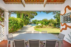 Zahrada ubytování Villa Quadradinhos 38Q 4 Bedrooms Private Pool Short Walk To The Beach