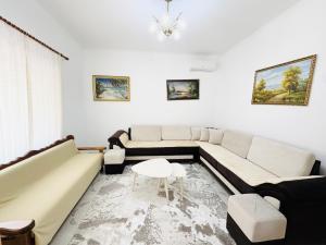 Afbeelding uit fotogalerij van Meadow Of Stars house in Përmet