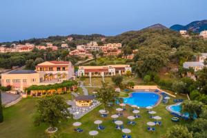 Bazén v ubytování Century Resort nebo v jeho okolí