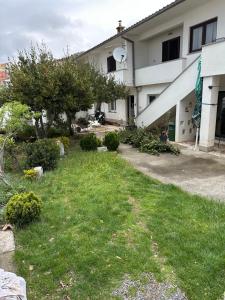 Ein Garten an der Unterkunft Villa Beba - Apartments