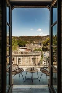 YenifoçaにあるLecole Hotel By Cityloftの窓からの眺め +65枚の写真