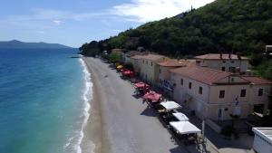 Příroda nedaleko prázdninového domu + 9 fotografií